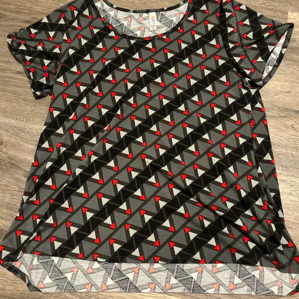 LuLaRoe Black and Red Geometric Short Sleeve Top